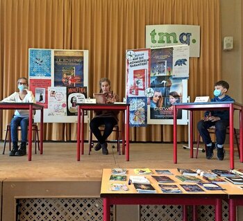 Valentin Queißer (rechts) beim Schulentscheid des Wettbewerbs in Oschatz. Foto Christian Kunze